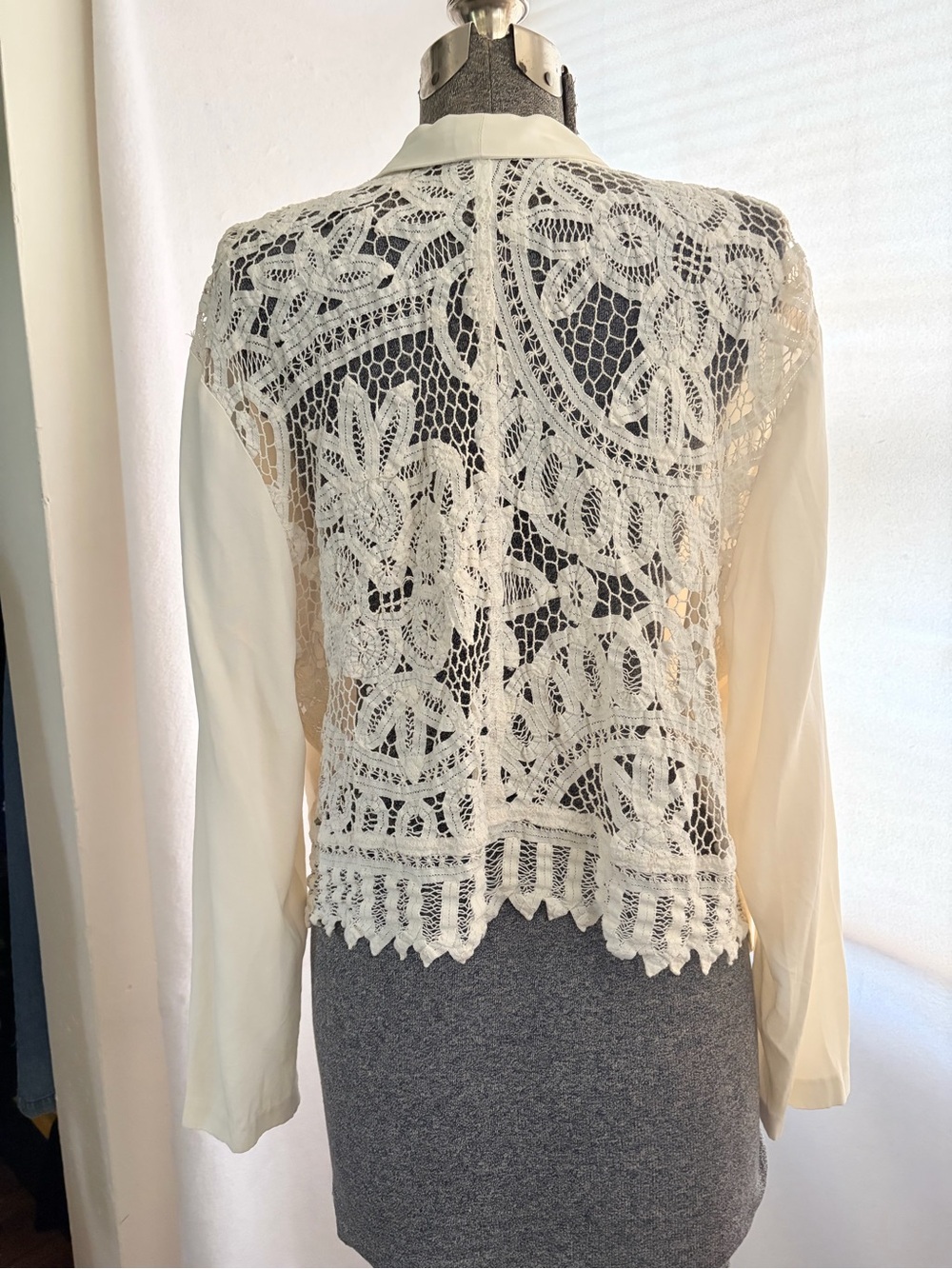 Vintage 80s does 1930s cream draped jacket w/ floral lace back